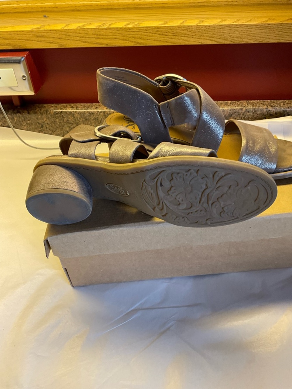 Sofft Metallica Pewter CORYN Sandals 9 - Picture 4 of 7